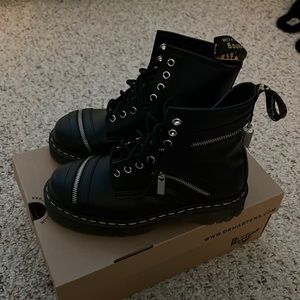 Never Worn Doc Marten Zipper Boot